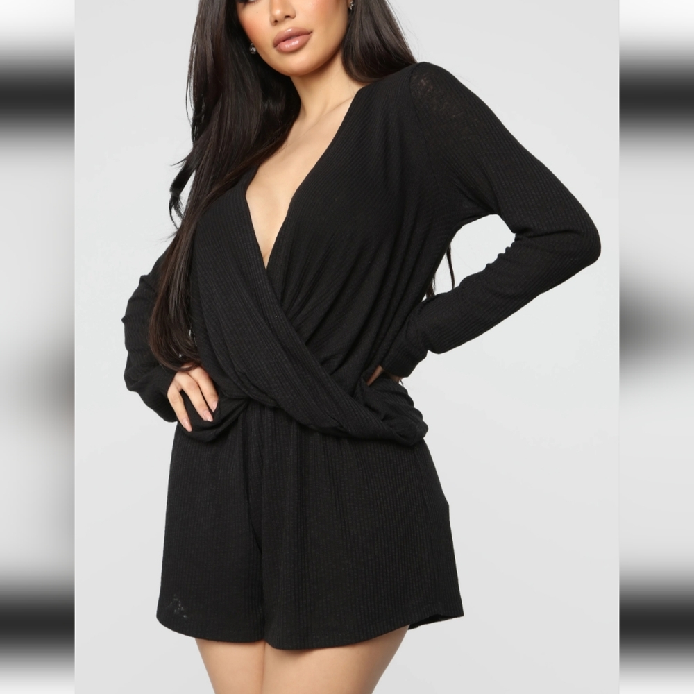 Fashion Nova Annabelle Twist Front Romper Black SzXL Sexy Party Beach - Picture 3 of 12